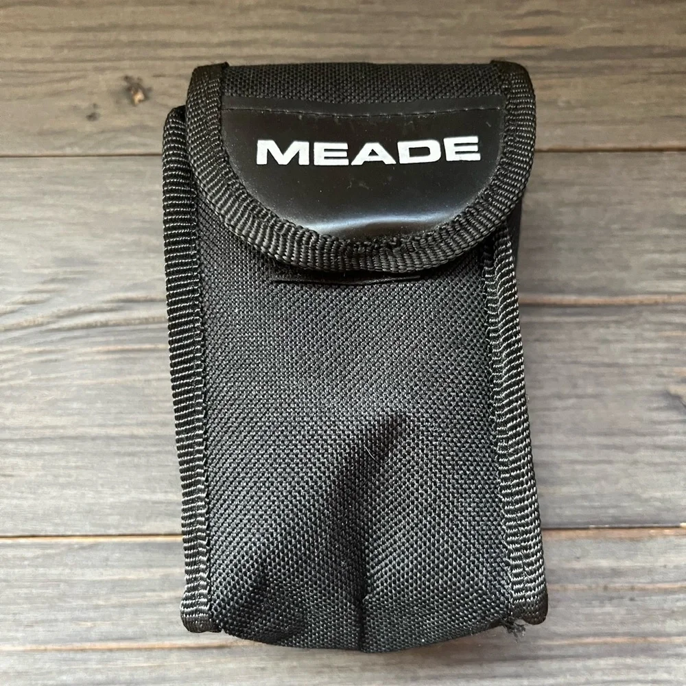 Black and Gray Binoculars
